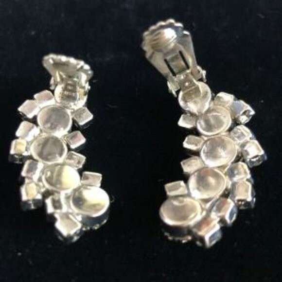 Vintage Rhinestone Bracelet and Clip On Earring Set - Picture 3 of 10